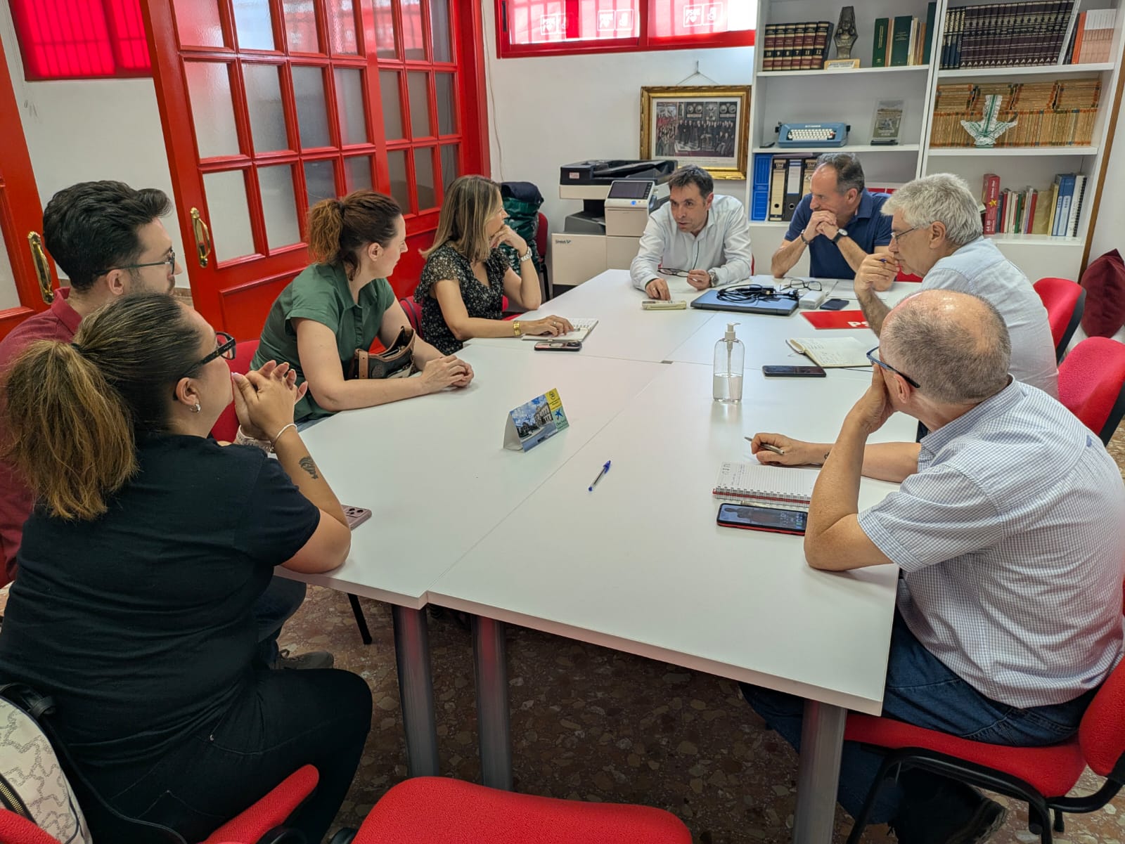 Imagen de El PSOE de Linares reclama la adjudicación de una segunda línea en el CEIP Colón ante la alta demanda de solicitudes