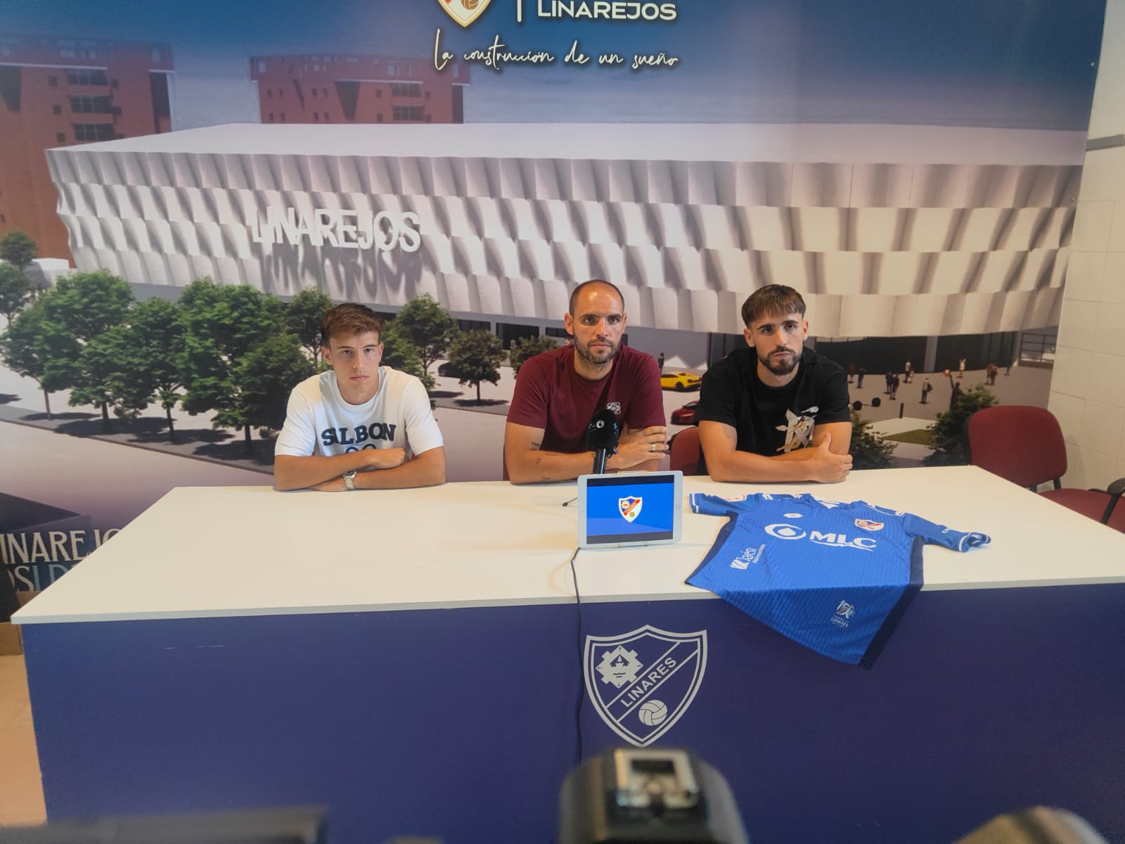 Imagen de Juventud, garra y legado: el Linares se ilusiona con Menudo y Sierra